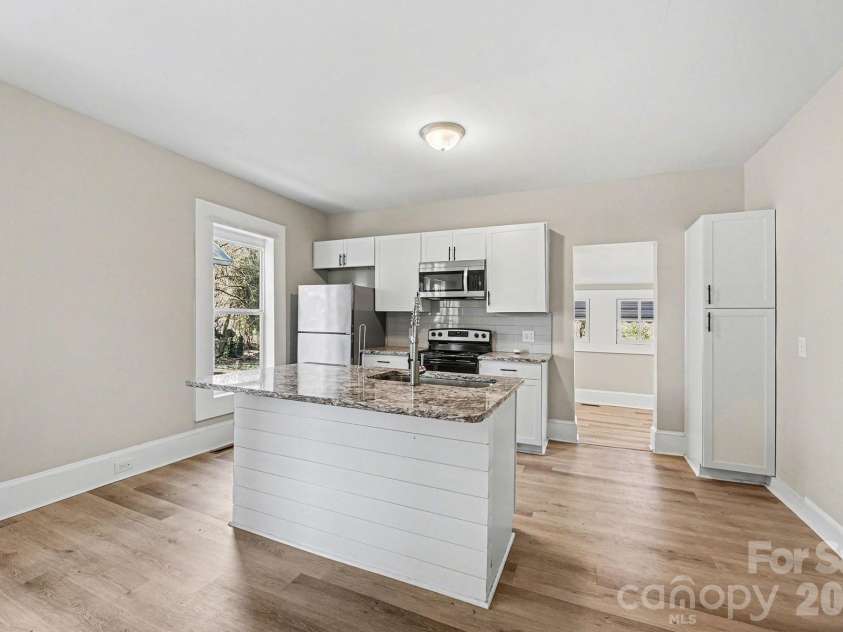 602 Carolina Avenue, Spencer, NC 28159.  MLS# CAR4336618, YatesRealty ID 14414. 