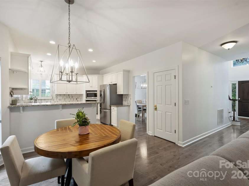 6723 Joliette Lane, Charlotte, NC 28277.  MLS# CAR4251689, YatesRealty ID 14414. Breakfast Room, looking back into Kitchen