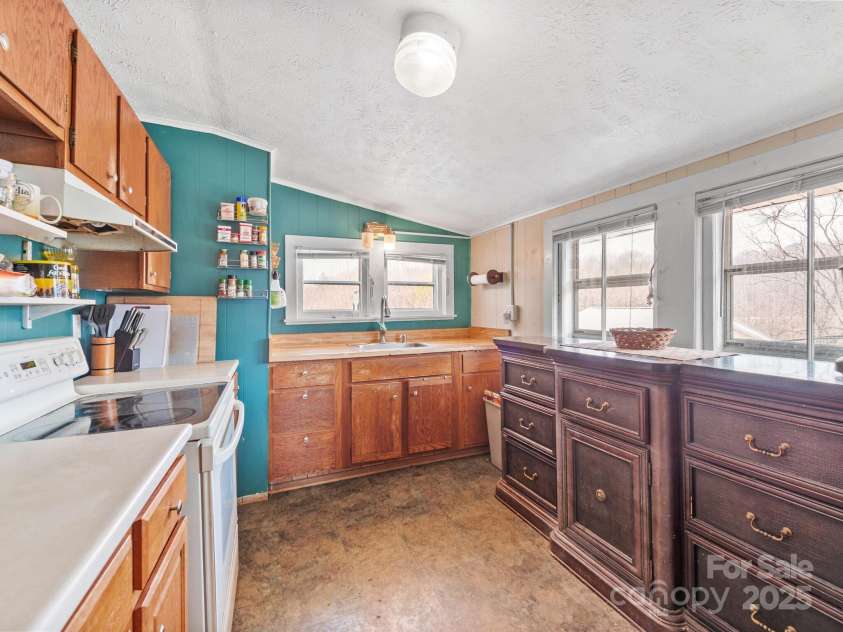 11 Old Candler Town Road, Candler, NC 28715.  MLS# CAR4243958, YatesRealty ID 14416. 