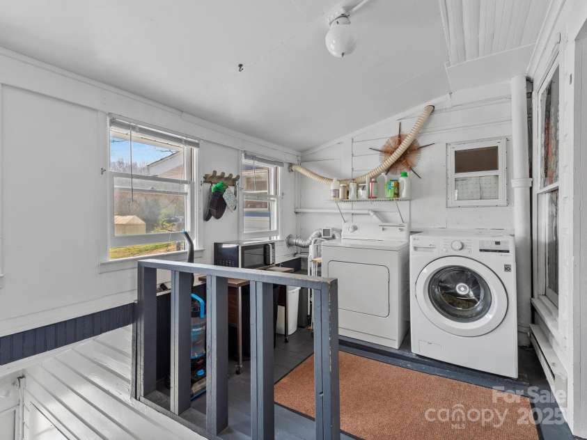 11 Old Candler Town Road, Candler, NC 28715.  MLS# CAR4243958, YatesRealty ID 14416. 