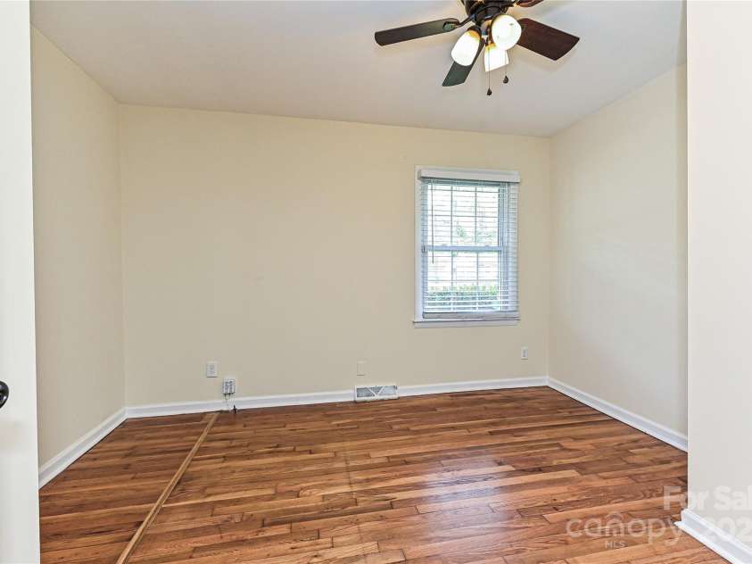 3701 Slagle Drive, Charlotte, NC 28215.  MLS# CAR4243621, YatesRealty ID 14417. 3rd bedroom