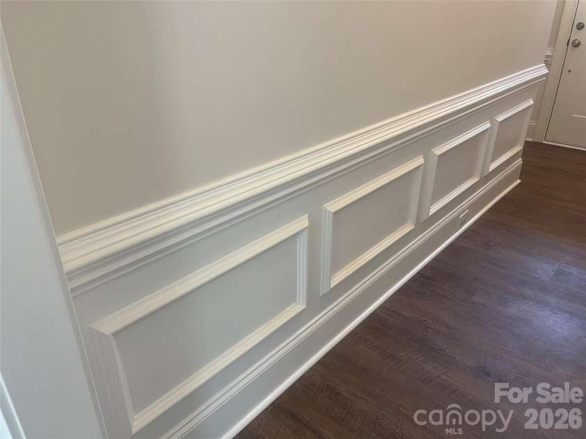 403 E 21st Street, Kannapolis, NC 28083.  MLS# CAR4365656, YatesRealty ID 14418. Foyer