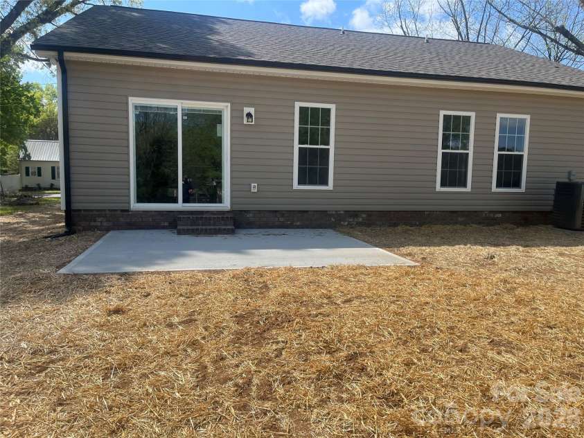 403 E 21st Street, Kannapolis, NC 28083.  MLS# CAR4365656, YatesRealty ID 14418. Rear Exterior Patio