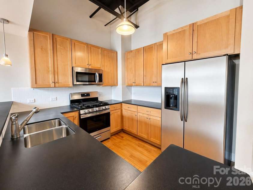720 Governor Morrison Street, Charlotte, NC 28211.  MLS# CAR4372931, YatesRealty ID 14419. Kitchen