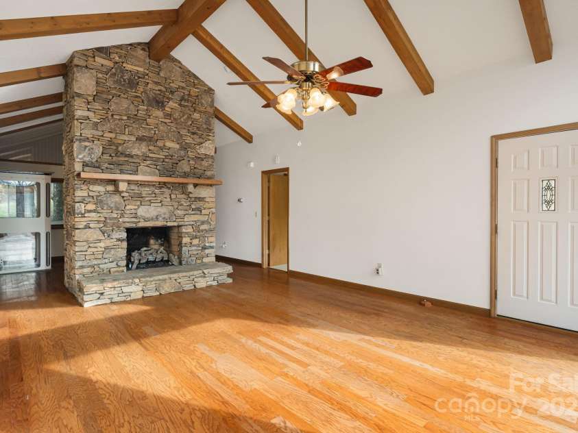 111 Valley View Drive, Mars Hill, NC 28754.  MLS# CAR4330134, YatesRealty ID 1442. 