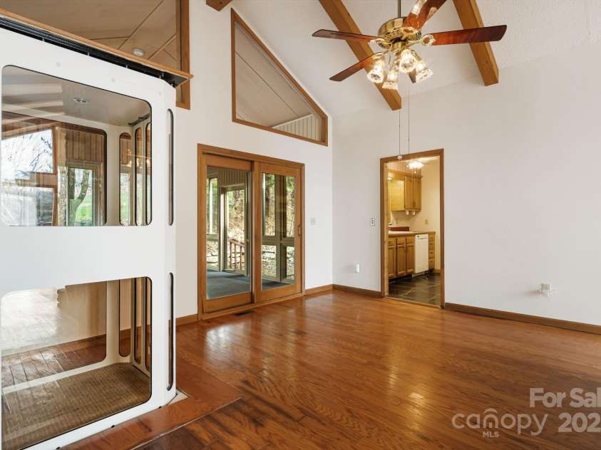 111 Valley View Drive, Mars Hill, NC 28754.  MLS# CAR4330134, YatesRealty ID 1442. 