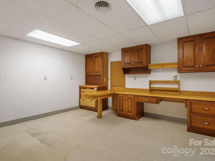 111 Valley View Drive, Mars Hill, NC 28754.  MLS# CAR4330134, YatesRealty ID 1442. 