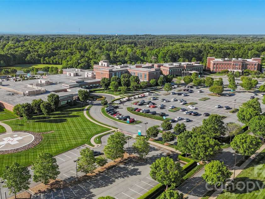 987 Exeter Drive, Sherrills Ford, NC 28673.  MLS# CAR4343027, YatesRealty ID 1442. Sherrills Ford Area