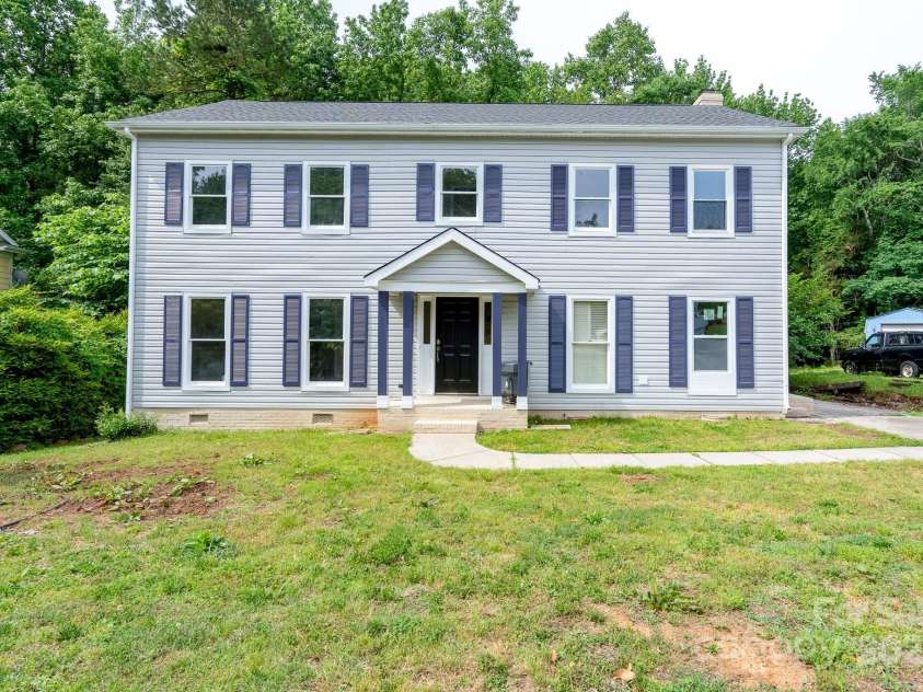 1013 Doby Springs Drive, Charlotte, NC 28262.  MLS# CAR4259903, YatesRealty ID 14420. 