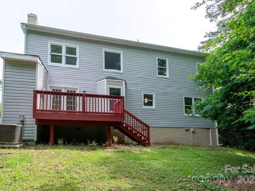 1013 Doby Springs Drive, Charlotte, NC 28262.  MLS# CAR4259903, YatesRealty ID 14420. 