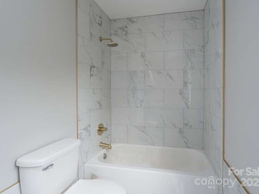1013 Doby Springs Drive, Charlotte, NC 28262.  MLS# CAR4259903, YatesRealty ID 14420. 