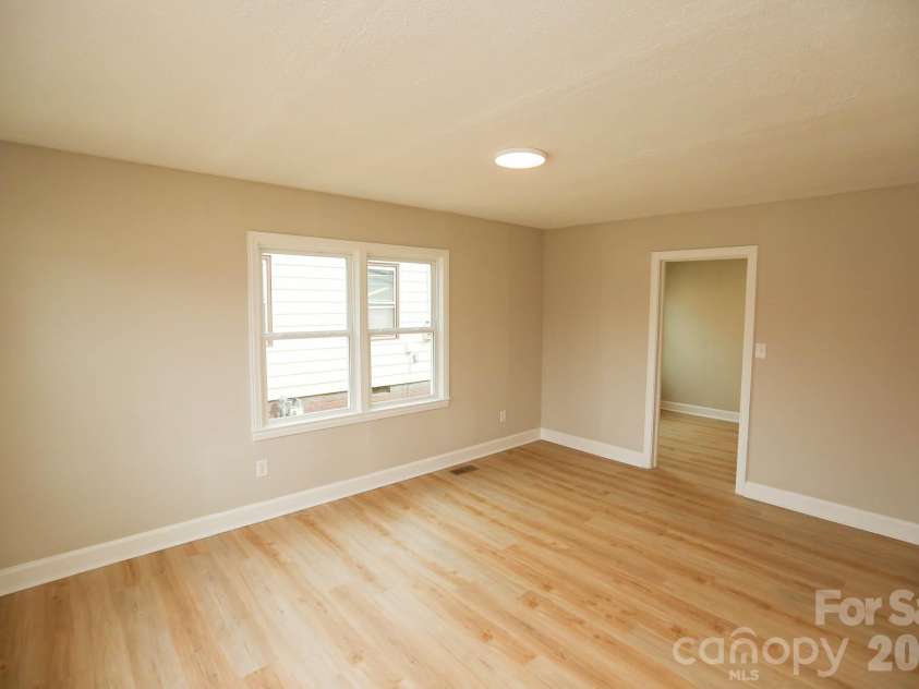1304 Brenner Avenue, Salisbury, NC 28144.  MLS# CAR4348949, YatesRealty ID 14420. 