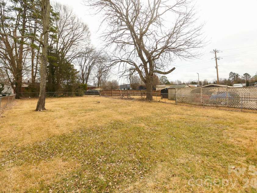 1304 Brenner Avenue, Salisbury, NC 28144.  MLS# CAR4348949, YatesRealty ID 14420. 