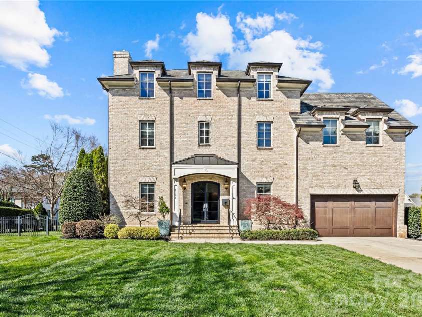 1794 Sterling Road, Charlotte, NC 28209.  MLS# CAR4356734, YatesRealty ID 14422. 