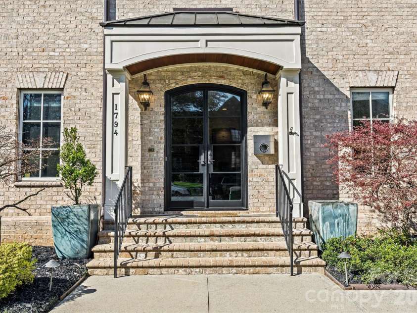 1794 Sterling Road, Charlotte, NC 28209.  MLS# CAR4356734, YatesRealty ID 14422. 