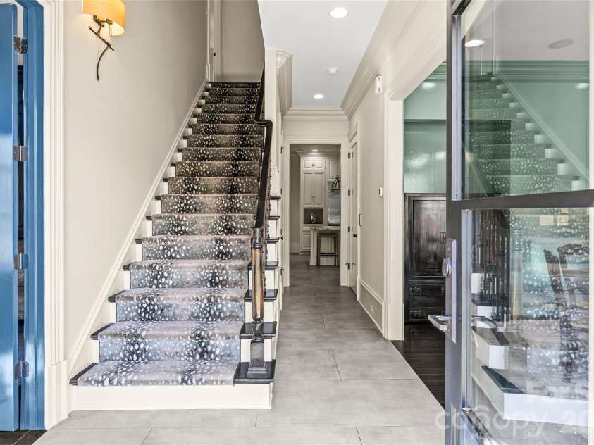 1794 Sterling Road, Charlotte, NC 28209.  MLS# CAR4356734, YatesRealty ID 14422. 
