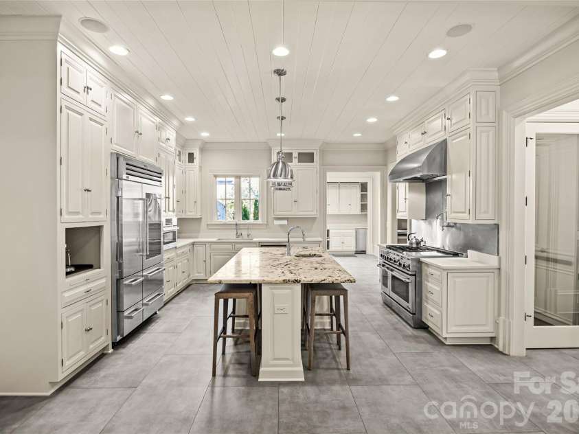1794 Sterling Road, Charlotte, NC 28209.  MLS# CAR4356734, YatesRealty ID 14422. 