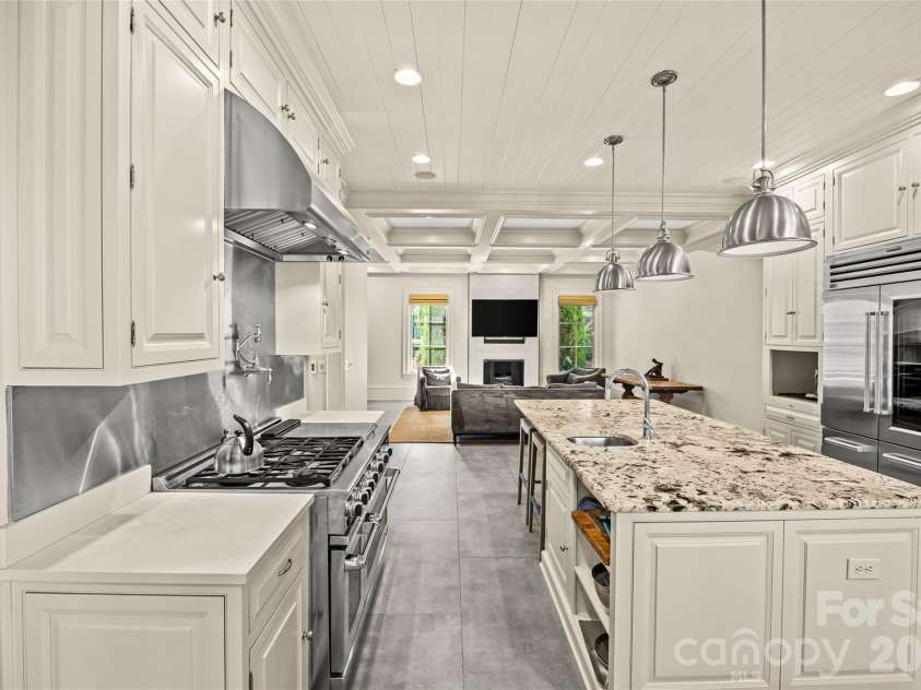 1794 Sterling Road, Charlotte, NC 28209.  MLS# CAR4356734, YatesRealty ID 14422. 