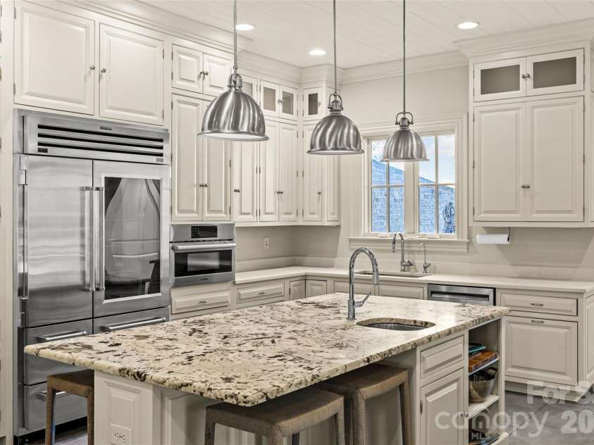 1794 Sterling Road, Charlotte, NC 28209.  MLS# CAR4356734, YatesRealty ID 14422. 