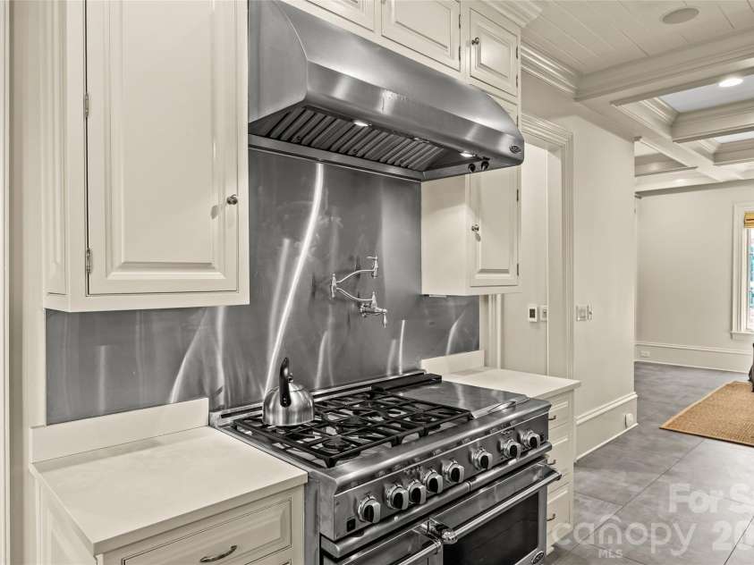 1794 Sterling Road, Charlotte, NC 28209.  MLS# CAR4356734, YatesRealty ID 14422. 