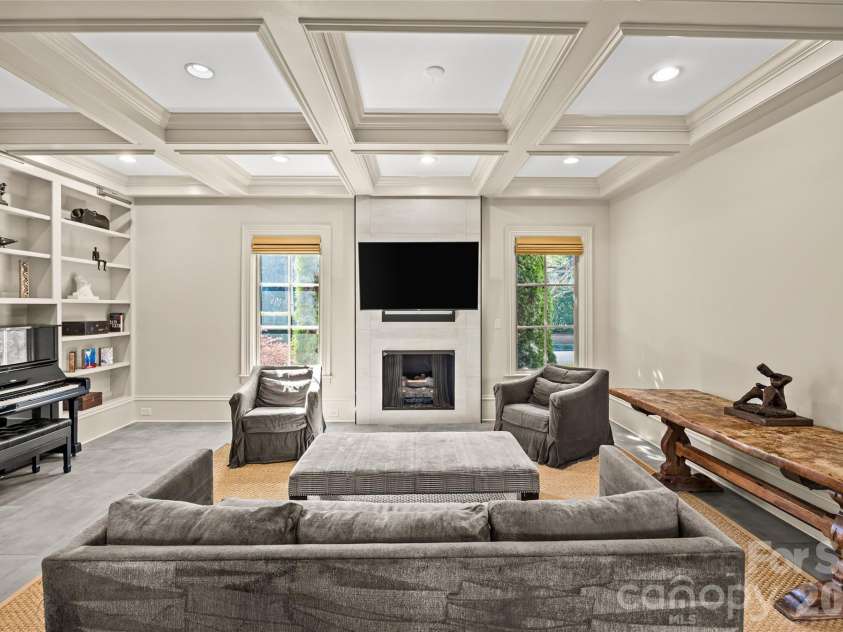 1794 Sterling Road, Charlotte, NC 28209.  MLS# CAR4356734, YatesRealty ID 14422. 