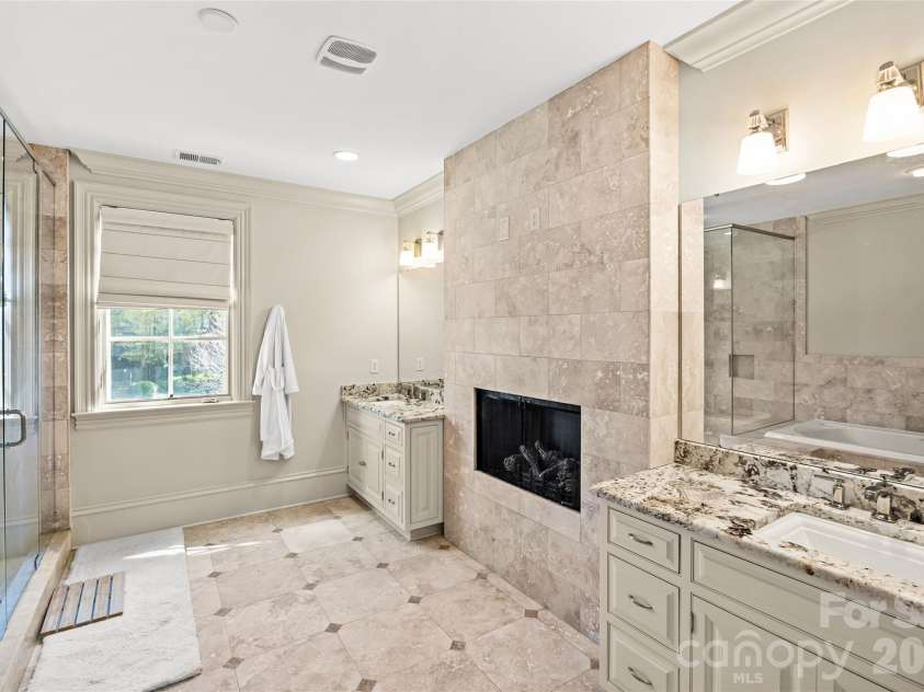 1794 Sterling Road, Charlotte, NC 28209.  MLS# CAR4356734, YatesRealty ID 14422. 