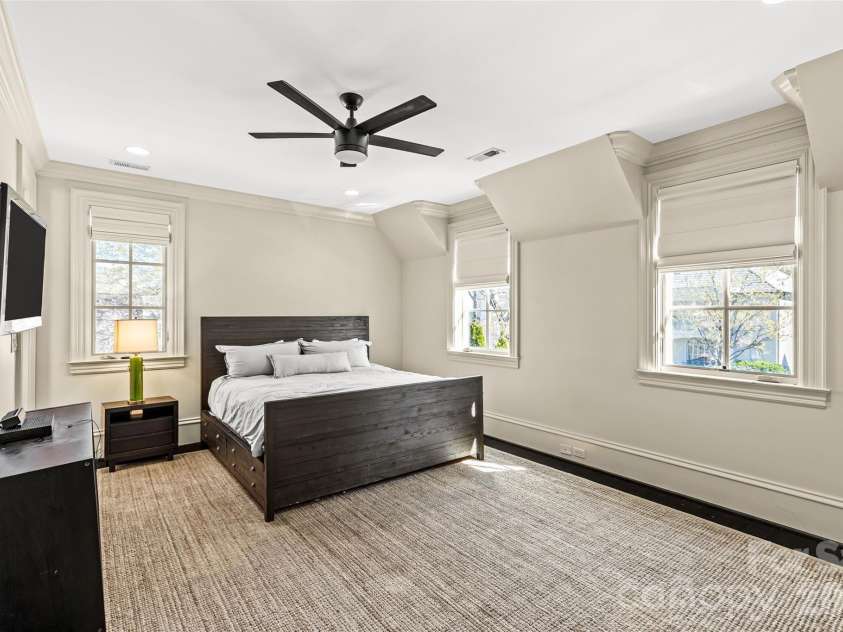 1794 Sterling Road, Charlotte, NC 28209.  MLS# CAR4356734, YatesRealty ID 14422. 