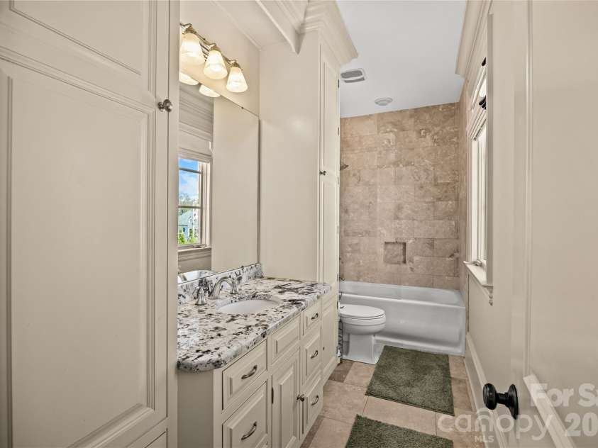 1794 Sterling Road, Charlotte, NC 28209.  MLS# CAR4356734, YatesRealty ID 14422. 