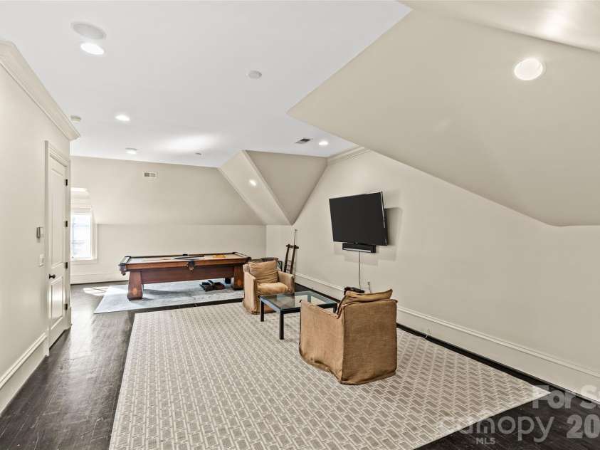 1794 Sterling Road, Charlotte, NC 28209.  MLS# CAR4356734, YatesRealty ID 14422. 