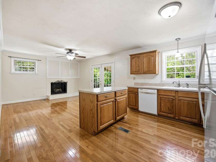 101 Spruce Drive, Salisbury, NC 28147.  MLS# CAR4367850, YatesRealty ID 14423. 