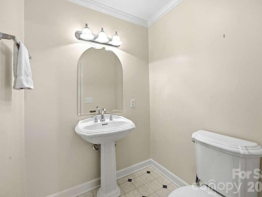 101 Spruce Drive, Salisbury, NC 28147.  MLS# CAR4367850, YatesRealty ID 14423. 