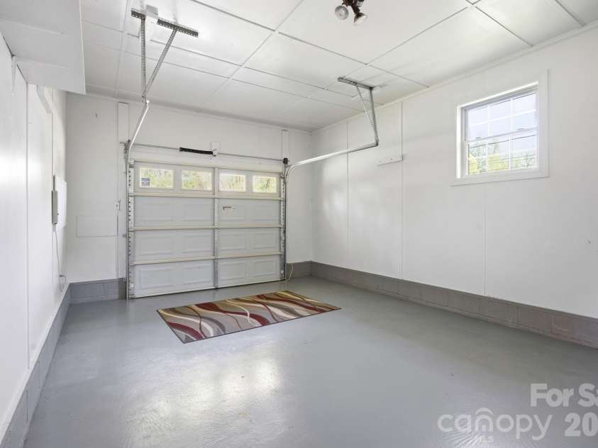 101 Spruce Drive, Salisbury, NC 28147.  MLS# CAR4367850, YatesRealty ID 14423. 