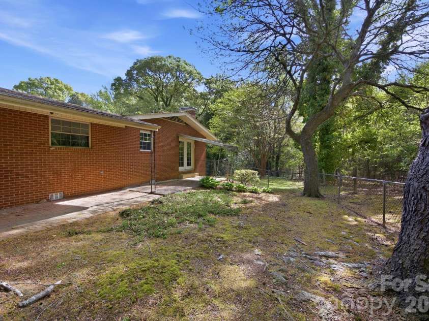 101 Spruce Drive, Salisbury, NC 28147.  MLS# CAR4367850, YatesRealty ID 14423. 