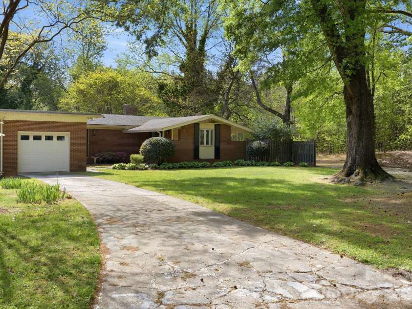 101 Spruce Drive, Salisbury, NC 28147.  MLS# CAR4367850, YatesRealty ID 14423. 