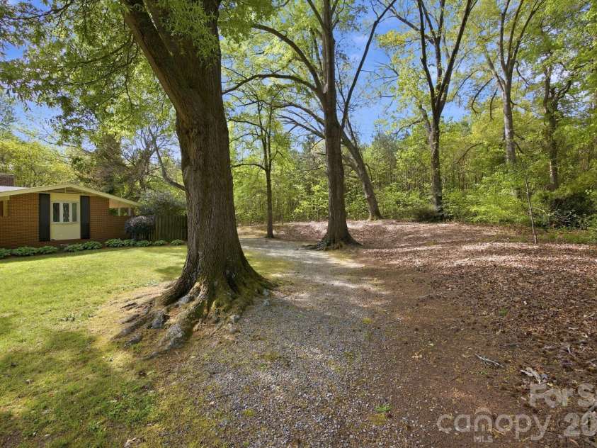 101 Spruce Drive, Salisbury, NC 28147.  MLS# CAR4367850, YatesRealty ID 14423. 