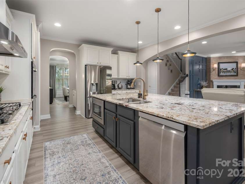 10823 Preservation Park Drive, Charlotte, NC 28214.  MLS# CAR4241793, YatesRealty ID 14423. 