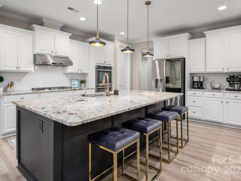 10823 Preservation Park Drive, Charlotte, NC 28214.  MLS# CAR4241793, YatesRealty ID 14423. 