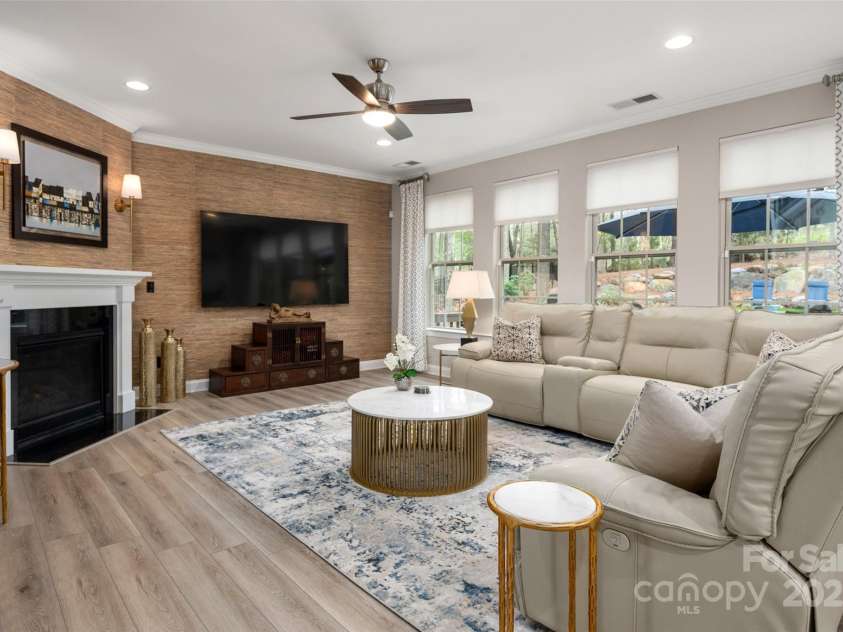 10823 Preservation Park Drive, Charlotte, NC 28214.  MLS# CAR4241793, YatesRealty ID 14423. 