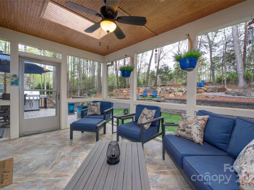 10823 Preservation Park Drive, Charlotte, NC 28214.  MLS# CAR4241793, YatesRealty ID 14423. 