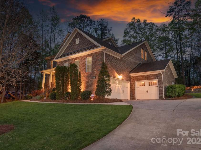 10823 Preservation Park Drive, Charlotte, NC 28214.  MLS# CAR4241793, YatesRealty ID 14423. 