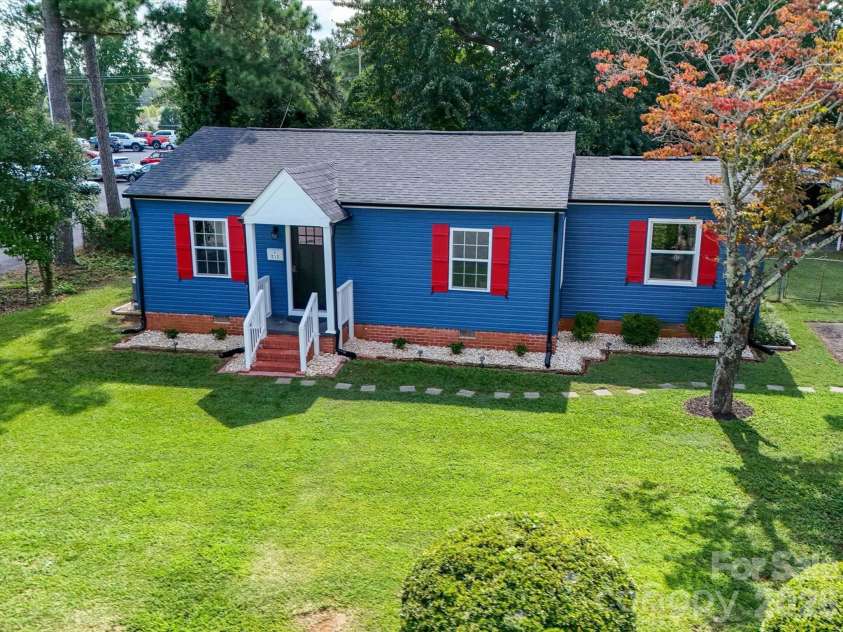 212 Faile Street, Fort Mill, SC 29715.  MLS# CAR4361037, YatesRealty ID 14424. 