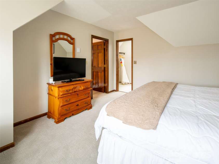 376 Overlook Drive, Burnsville, NC 28714.  MLS# CAR4247465, YatesRealty ID 14424. 