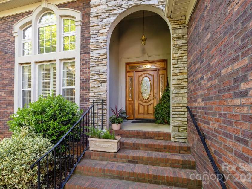 7815 Scottsburg Court, Mint Hill, NC 28227.  MLS# CAR4247667, YatesRealty ID 14426. Isn't this breathtaking?