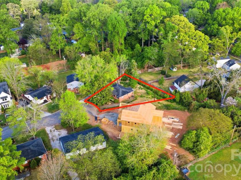 1814 Ferguson Court, Charlotte, NC 28205.  MLS# CAR4367269, YatesRealty ID 14427. 