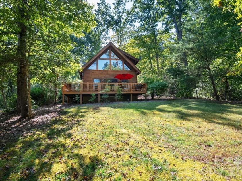 117 Laurel Lakes Parkway, Lake Lure, NC 28746.  MLS# CAR4182403, YatesRealty ID 14428. Side yard