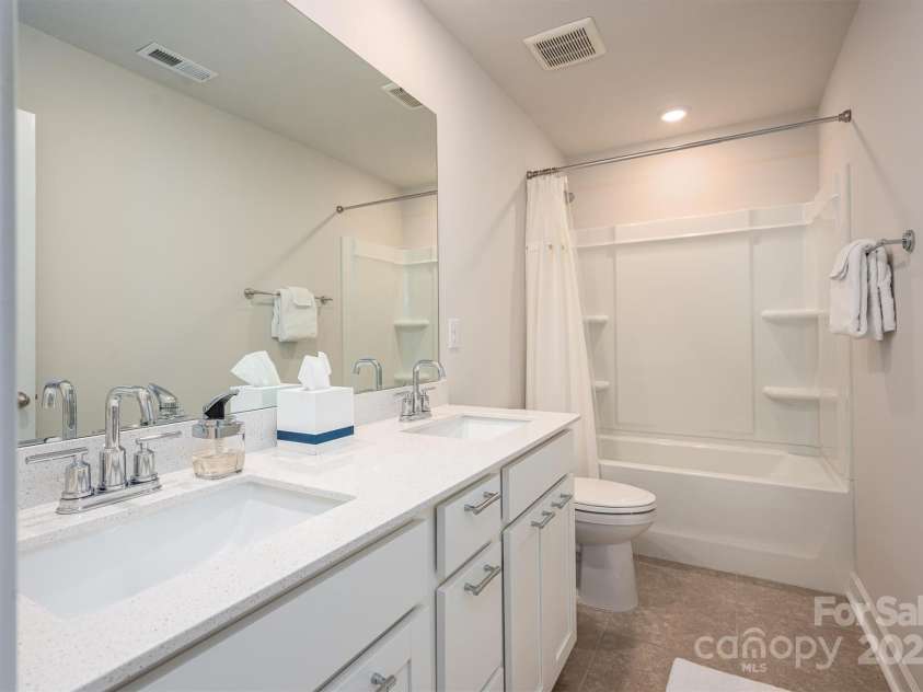 1038 Amberley Crossing Drive, Belmont, NC 28012.  MLS# CAR4227636, YatesRealty ID 1443. 