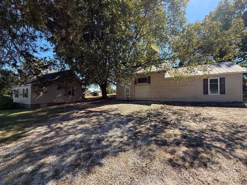 16 New York Avenue, Peachland, NC 28133.  MLS# CAR4192936, YatesRealty ID 14430. 