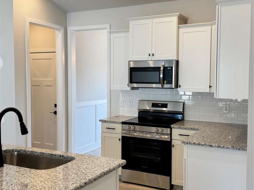 165 Swinford Drive, Salisbury, NC 28146.  MLS# CAR4343599, YatesRealty ID 14430. 