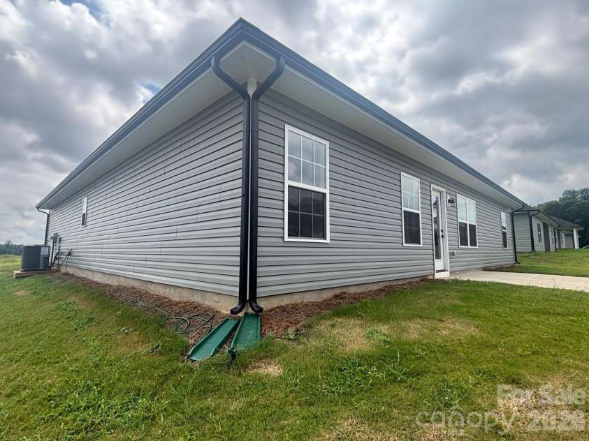 165 Swinford Drive, Salisbury, NC 28146.  MLS# CAR4343599, YatesRealty ID 14430. 