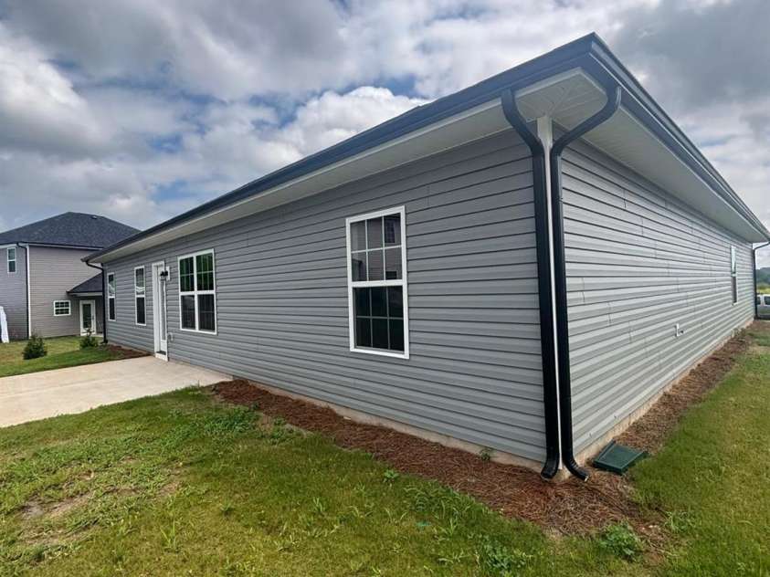 165 Swinford Drive, Salisbury, NC 28146.  MLS# CAR4343599, YatesRealty ID 14430. 